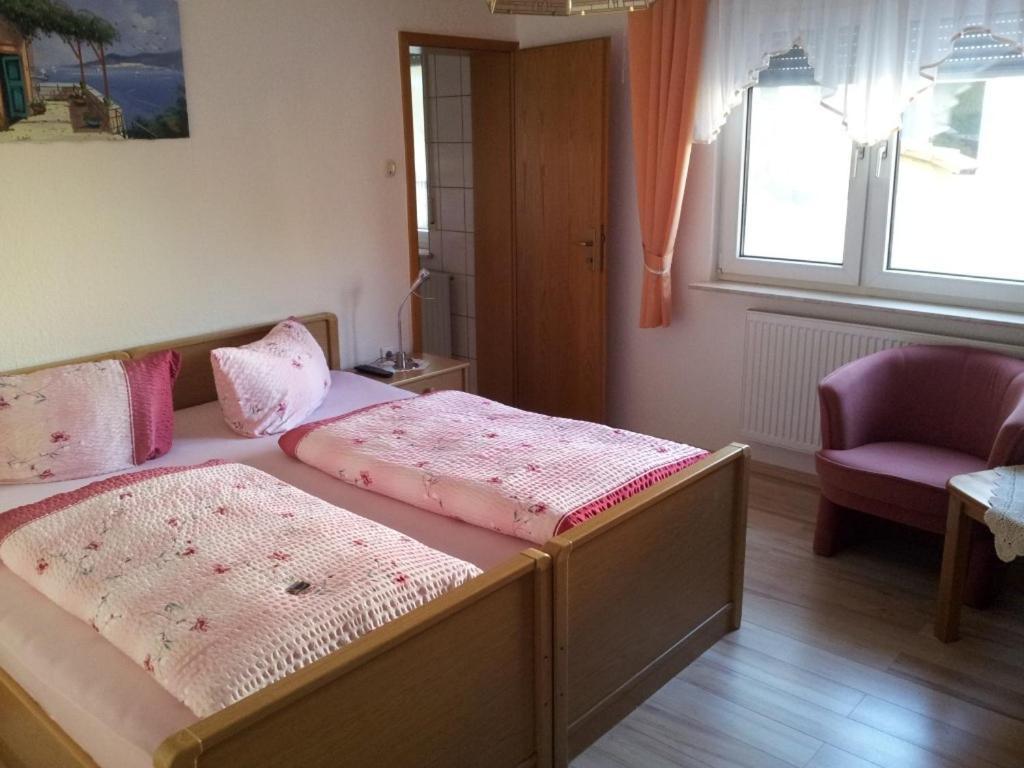 Landgasthof Zum Heiligenberg Sontra Zimmer foto