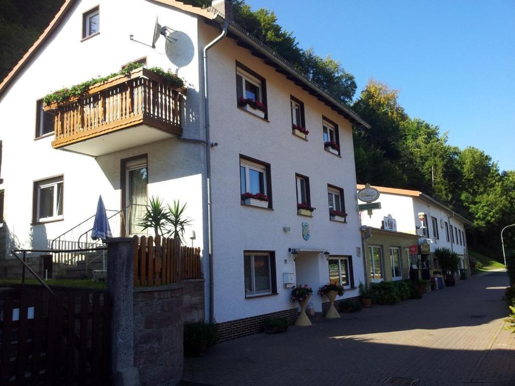 Landgasthof Zum Heiligenberg Sontra Exterior foto